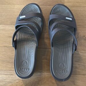 Crocs brown sandals